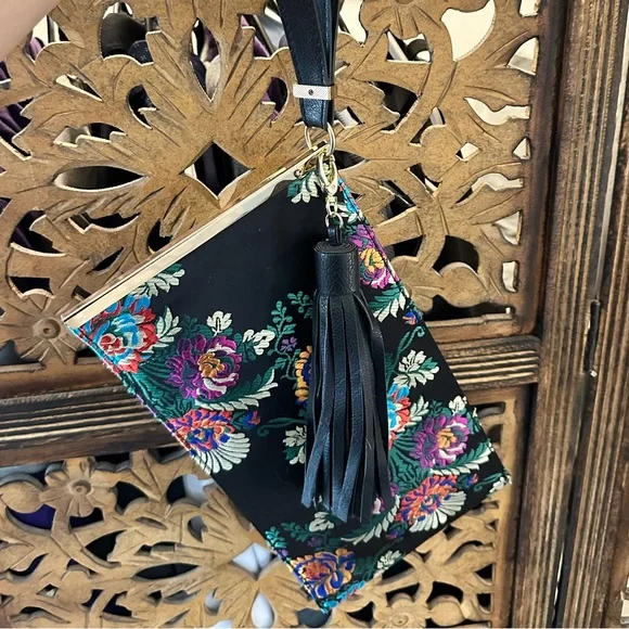 Colorful Embroidered Floral Evening Bag / Wristlet / Clutch with Tassel. - Picture 10 of 11